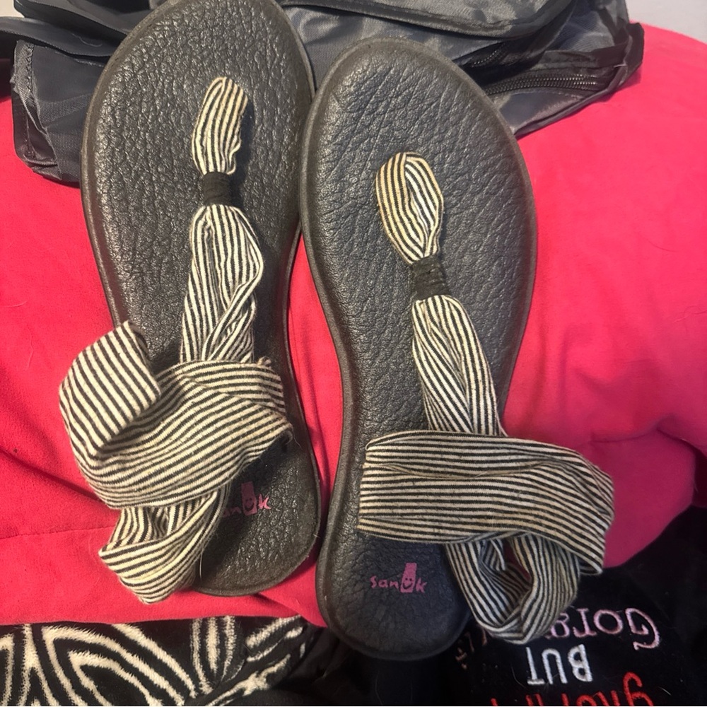 Sanuk Women's Striped Black and White Sandals